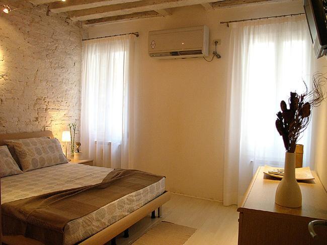 Venetian Apartments الغرفة الصورة